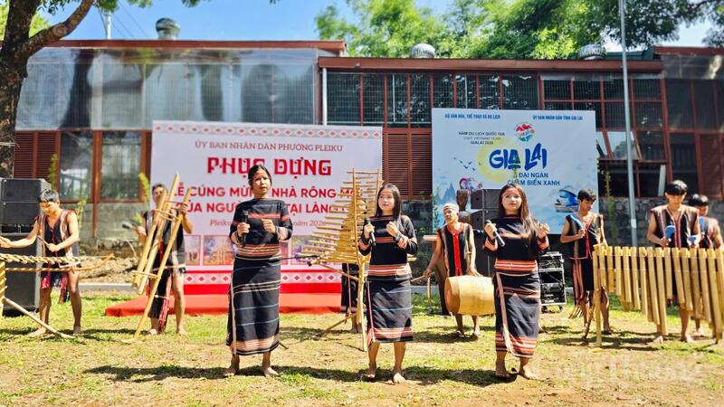 Đây không chỉ là hoạt động văn hóa mang ý nghĩa bảo tồn, mà còn mở ra hướng đi mới trong phát triển du lịch cộng đồng gắn với bản sắc địa phương.