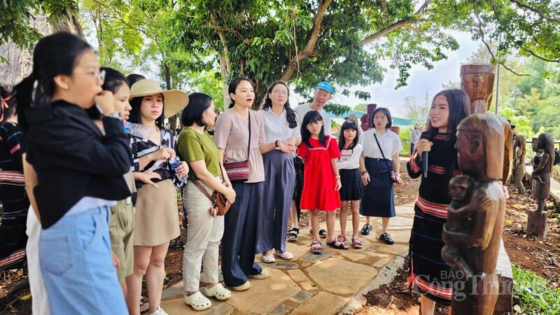 Trong định hướng phát triển, phường Pleiku xác định du lịch cộng đồng gắn với bảo tồn văn hóa là hướng đi trọng tâm, từng bước xây dựng Plei Ơp trở thành làng văn hóa du lịch tiêu biểu.