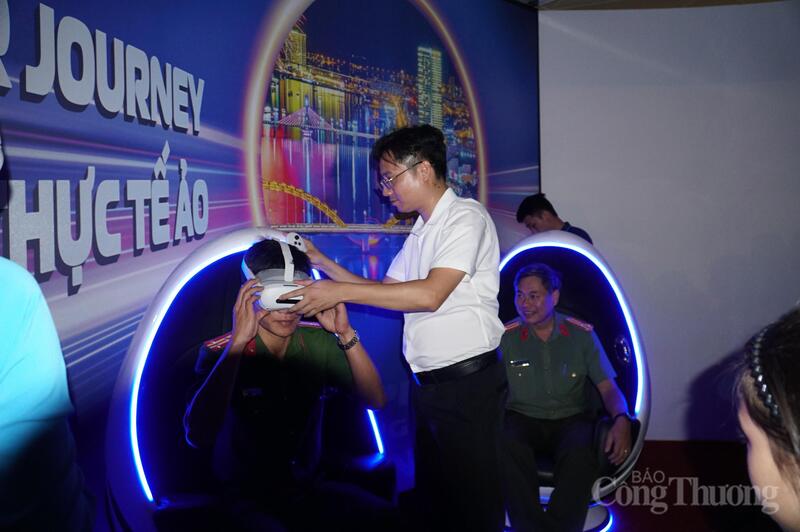 Trải nghiệm công nghệ thực tế ảo tại triển lãm