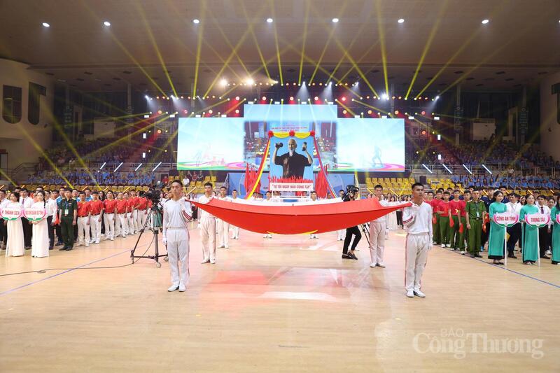 Hiện tại, thể thao thành tích cao Hà Tĩnh có 10 bộ môn với tổng cộng 312 vận động viên. Trong số này, có 13 vận động viên đang khoác áo đội tuyển quốc gia, 20 vận động viên đang khoác áo đội tuyển trẻ quốc gia.