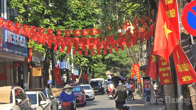 TP. Hải Phòng rộn ràng cờ hoa chào mừng Ngày Giải phóng miền Nam, thống nhất đất nước.
