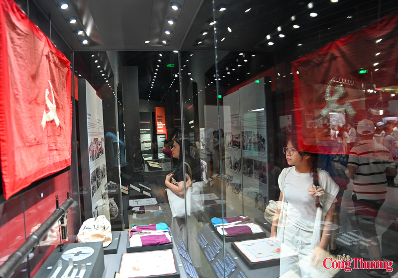 Đây là thông điệp mạnh mẽ về đạo lý "Uống nước nhớ nguồn", sợi dây liên kết bền chặt giữa quá khứ hào hùng và hiện tại tươi đẹp.