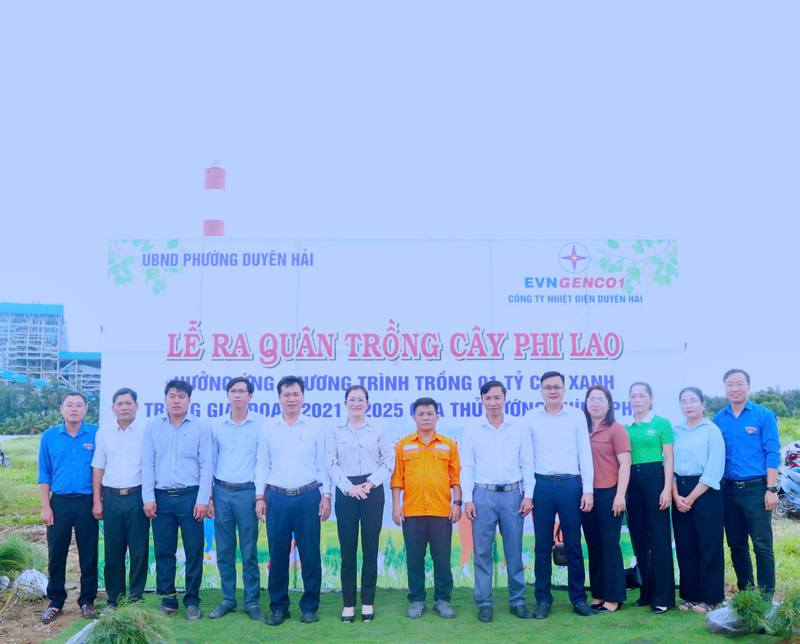 Công ty tham gia trồng cây xanh, bảo vệ môi trường.