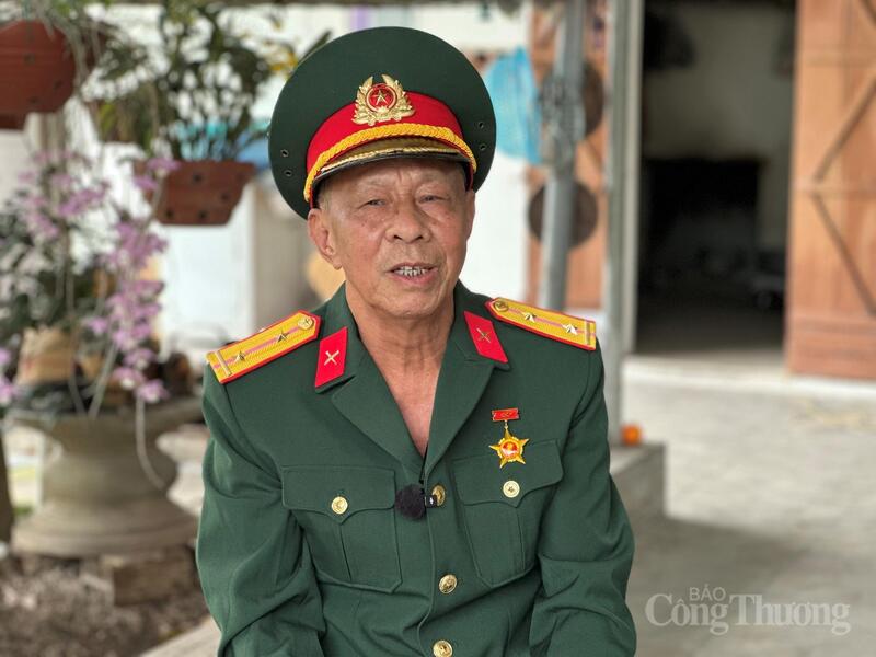 Trung uý Trần Ngọc Thể - chiến sĩ lái xe đường Trường Sơn thuộc C4 D54 BT41 F473 thuộc Bộ Tư lệnh Trường Sơn. Ảnh: Minh Trang