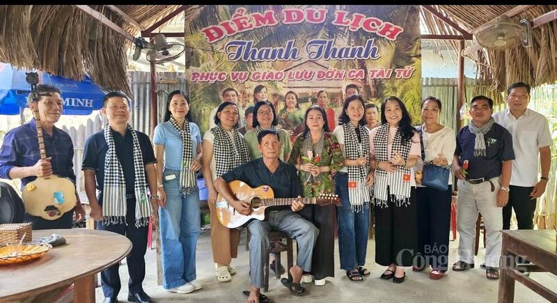 Theo ông Võ Văn Phong, Giám đốc Công ty TNHH MTV Truyền thông và Du lịch C2T, đơn vị đã chuẩn bị kỹ lưỡng cho dịp lễ kỷ niệm Ngày Giải phóng miền Nam, thống nhất đất nước (30/4/1975 – 30/4/2026). “Ngay trong ngày đầu kỳ nghỉ, lượng khách tăng cao, nhiều tour trải nghiệm gần như kín chỗ. Đây là tín hiệu tích cực cho thấy sức hút của du lịch Vĩnh Long ngày càng được nâng cao,” ông Phong cho biết.