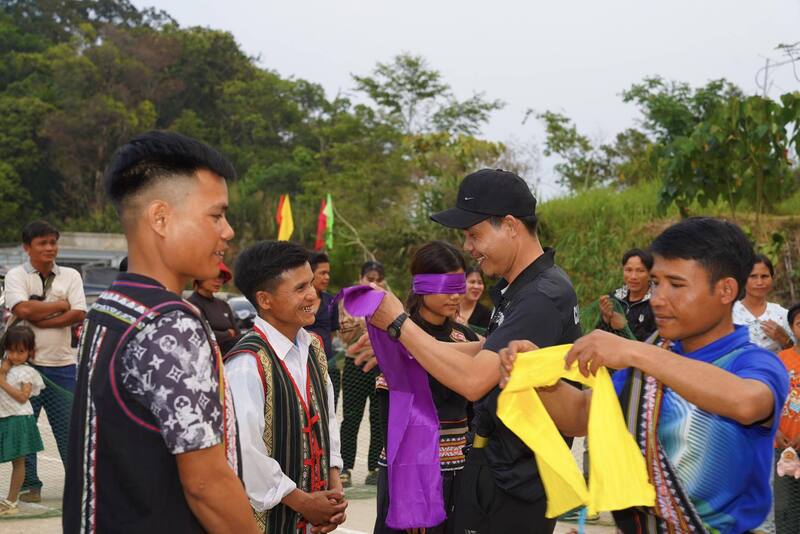 Hoạt động văn nghệ, trò chơi dân gian mang đến không khí vui tươi, gắn kết cộng đồng. Ảnh: UBND xã Trà Linh.