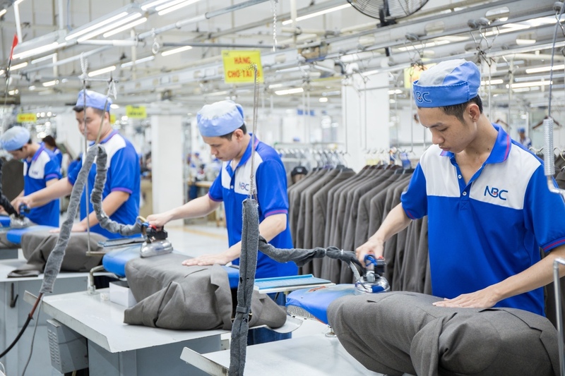 4 tháng đầu năm 2026, Việt Nam xuất khẩu 11,96 tỷ USD hàng dệt may. Ảnh minh hoạ: NBC