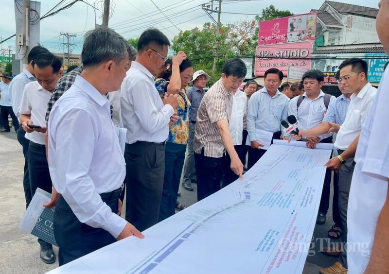 Bí thư Thành ủy Cần Thơ  yêu cầu việc tháo gỡ các điểm nghẽn, mặt bằng, phải được xem là nhiệm vụ ưu tiên.