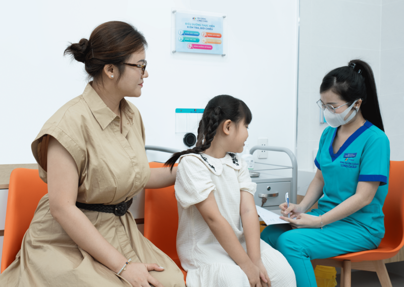 Trẻ nhỏ là đối tượng dễ trở nặng nếu mắc sốt xuất huyết, phụ huynh chủ động tìm hiểu các biện pháp phòng bệnh hiệu quả.