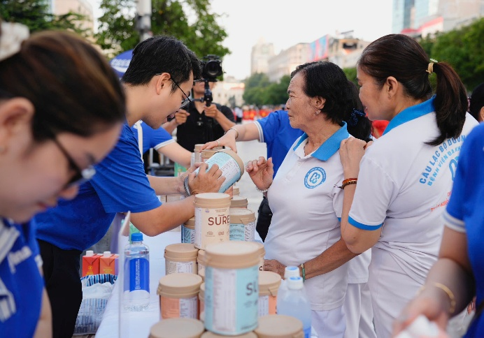 Vinamilk phát triển nhiều sản phẩm dinh dưỡng chuyên biệt cho người lớn. Ảnh: Vi Nam