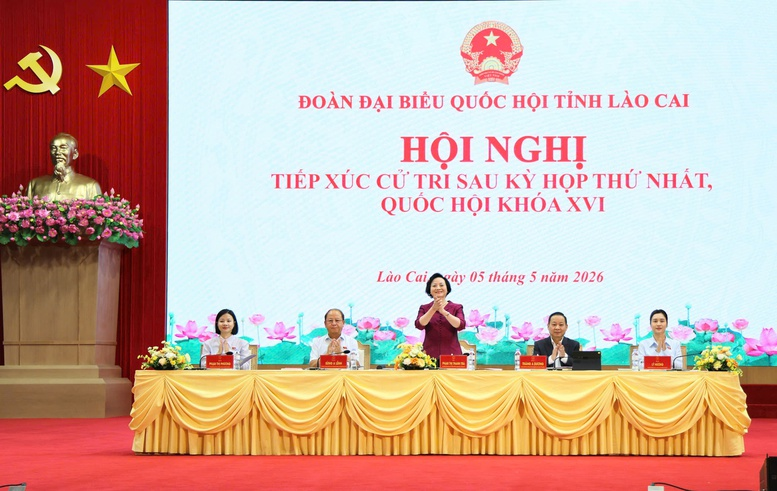 Bí thư Trung ương Đảng, Phó Thủ tướng Phạm Thị Thanh Trà và các đại biểu Quốc hội tỉnh tiếp xúc cử tri tại Lào Cai - Ảnh: VGP/Thu Giang