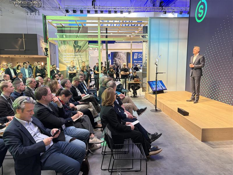 Ông As Tempelman, CEO của Signify, chia sẻ tại triển lãm Light + Building tổ chức tại Frankfurt, CHLB Đức.