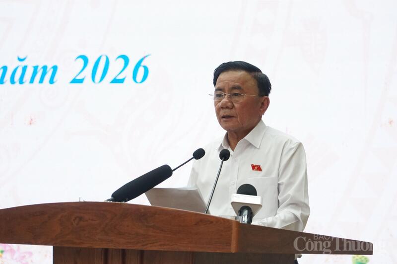 Thường trực Ban Bí thư Trần Cẩm Tú phát biểu.