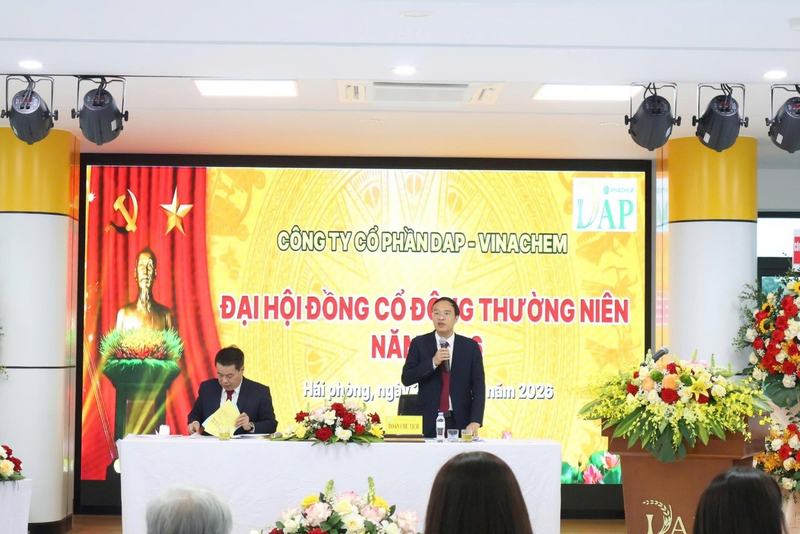 Nguyễn Tuấn Dũng - Chủ tịch Hội đồng quản trị Công ty cổ phần DAP - Vinachem giải trình các nội dung cổ đông quan tâm.