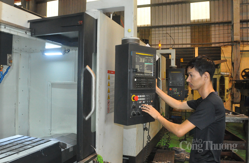 Khó tiếp cận vốn tín dụng là một điểm nghẽn của doanh nghiệp nhỏ và vừa. Ảnh: Hải Linh