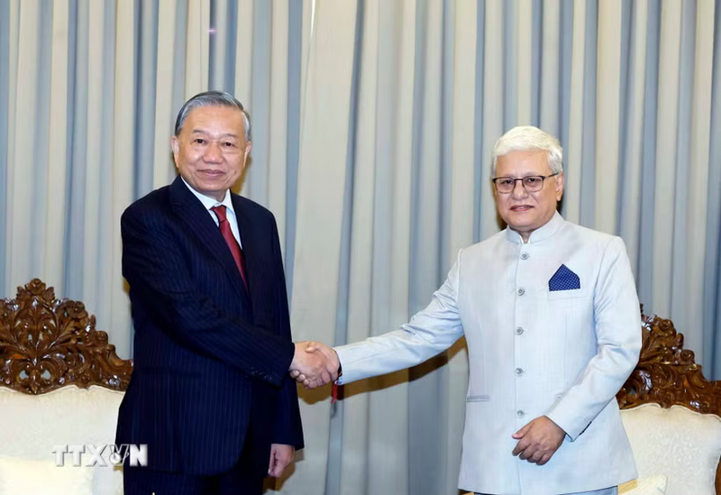 Tổng Bí thư, Chủ tịch nước Tô Lâm tiếp Thống đốc bang Maharashtra Shri Jishnu Dev Varma. Ảnh: Thống Nhất/TTXVN