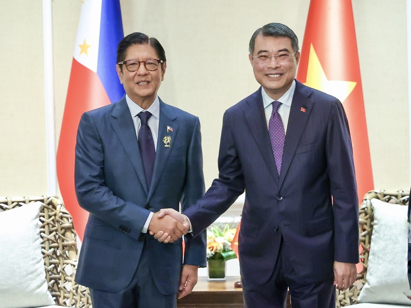 Thủ tướng Lê Minh Hưng hội kiến Tổng thống Philippines Ferdinand Romualdez Marcos Jr. Ảnh: VGP/Nhật Bắc