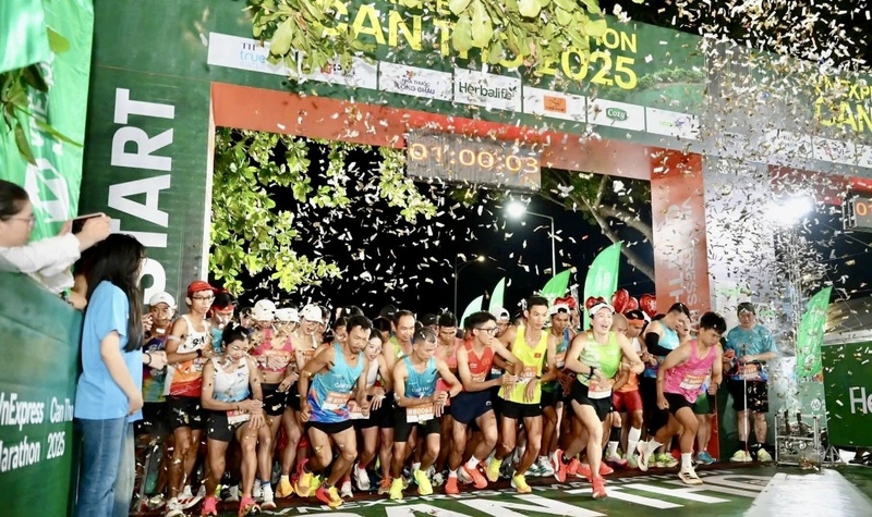 Giải chạy VnExpress Marathon Cần Thơ 2026, thu hút hơn 10.000 vận động viên. Ảnh:  BTC.