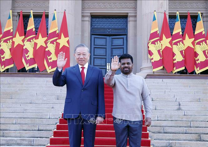 Tổng thống Sri Lanka Anura Kumara Dissanayake chủ trì lễ đón Tổng Bí thư, Chủ tịch nước Tô Lâm. Ảnh: Thống Nhất/TTXVN
