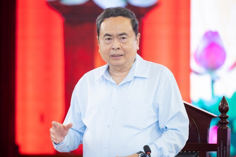 Chủ tịch Quốc hội Trần Thanh Mẫn, Trưởng Đoàn kiểm tra, giám sát số 11 của Bộ Chính trị, Ban Bí thư phát biểu.