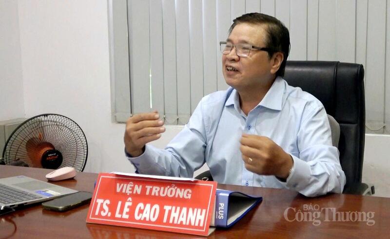 TS. Lê Cao Thanh, Viện trưởng Viện Nghiên cứu Chiến lược, Trường Đại học Công Thương TP. Hồ Chí Minh trao đổi với phóng viên Báo Công Thương. Ảnh: Thừa Ngọc