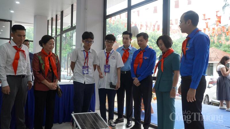 Chung tay vun đắp thế hệ măng non  - 12