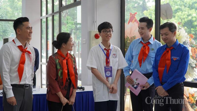 Chung tay vun đắp thế hệ măng non  - 11