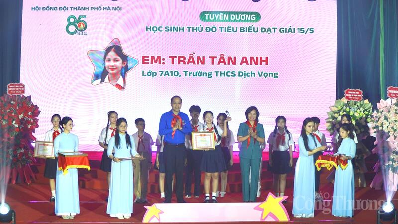 Chung tay vun đắp thế hệ măng non  - 7