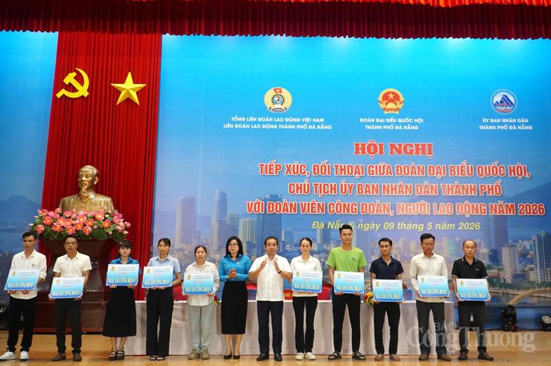 Trao tặng 10 Mái ấm công đoàn cho đoàn viên, người lao động Đà Nẵng khó khăn về nhà ở