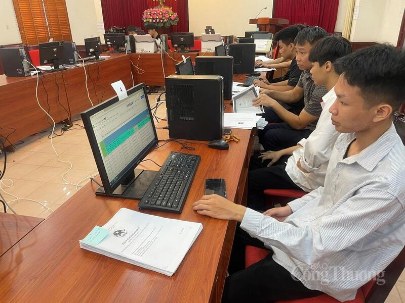 Bộ phận xử lý các thủ tục hành chính tại phường Từ Liêm (Hà Nội).