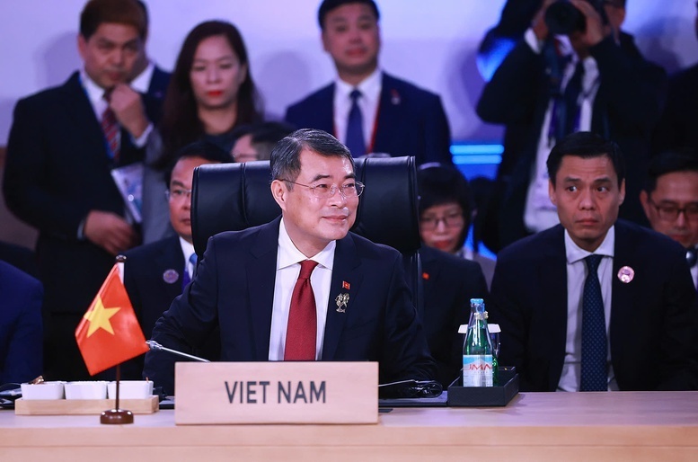 Thủ tướng Chính phủ Lê Minh Hưng phát biểu tại Phiên họp toàn thể của Hội nghị Cấp cao ASEAN lần thứ 48 - Ảnh: VGP/Nhật Bắc