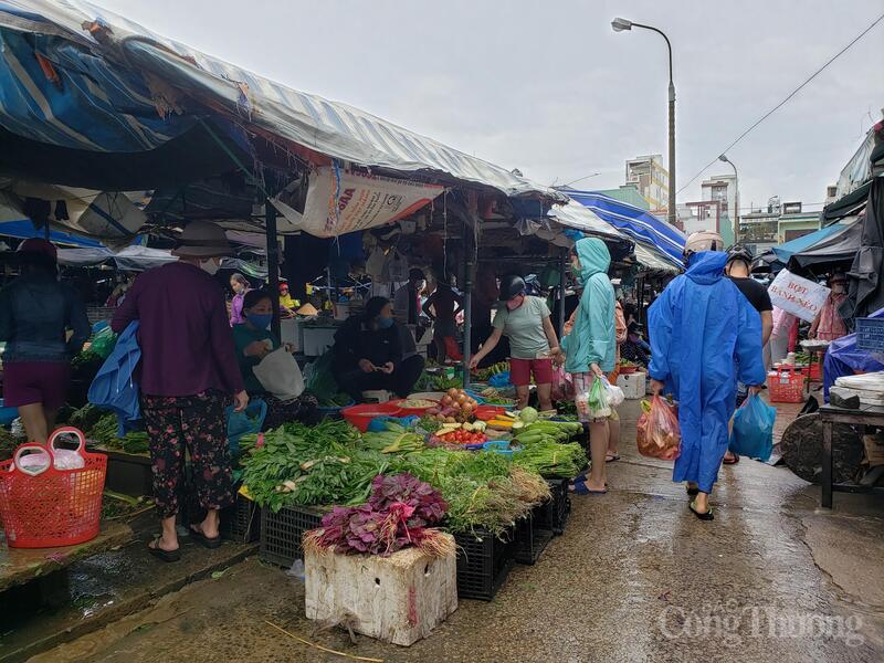 Còn thiếu các chợ dân sinh gần các khu, cụm công nghiệp Đà Nẵng để phục vụ công nhân, người lao động