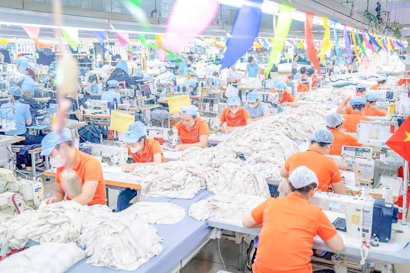 Dệt may và da giày có tiềm năng lớn để đột phá nhờ tận dụng các FTA thế hệ mới, xu hướng xanh hóa và năng lực sản xuất đã được khẳng định trên thị trường quốc tế.Ảnh: Vinatex