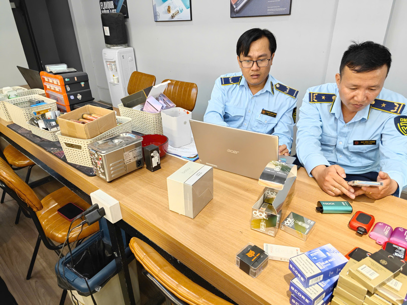 Tăng cường kiểm soát hàng nhái, hàng giả trên các sàn thương mại điện tử. Ảnh: Chi cục QLTT Đà Nẵng