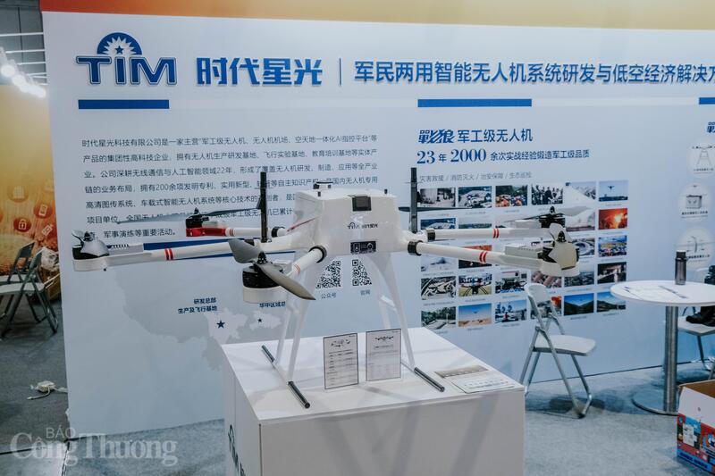 Gian trưng bày các giải pháp máy bay không người lái ứng dụng trong an ninh, phòng cháy chữa cháy và ứng phó khẩn cấp tại Intersec Thượng Hải 2026.
