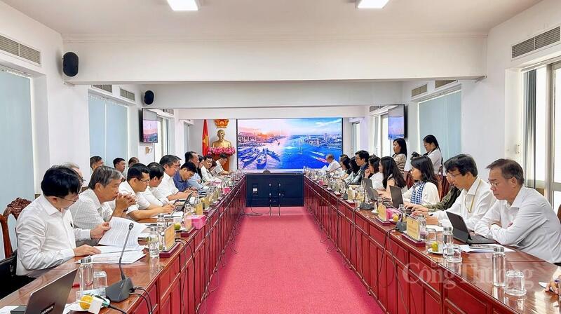 Quang cảnh tại buổi làm việc.