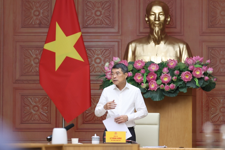 Thủ tướng nhấn mạnh, Bộ Tư pháp có trách nhiệm rất lớn, vai trò quan trọng để pháp luật, thể chế thực sự là một đột phá chiến lược, phục vụ phát triển đất nước, tăng trưởng 2 con số - Ảnh: VGP/Nhật Bắc