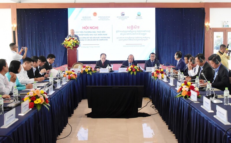 Hội nghị Xúc tiến thương mại, thúc đẩy xuất nhập khẩu khu vực miền Nam năm 2025 tại An Giang đã ghi nhận nhiều thành công cho thương mại Việt Nam - Campuchi. Ảnh: Thanh Tiến.