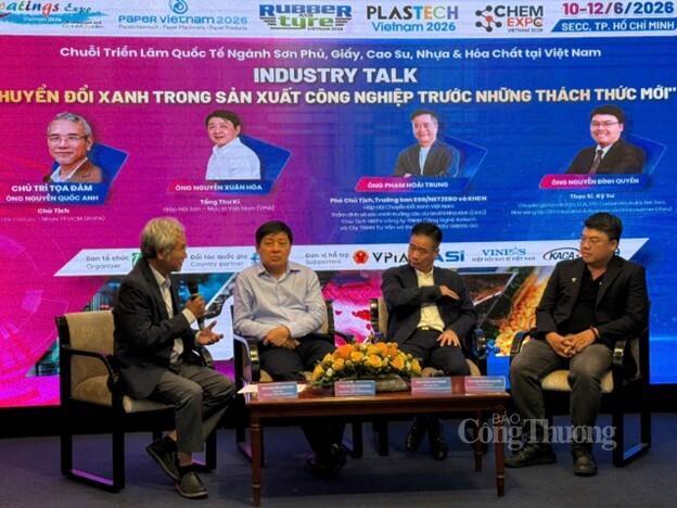 Các chuyên gia, hiệp hội trao đổi, thảo luận tại hội nghị.