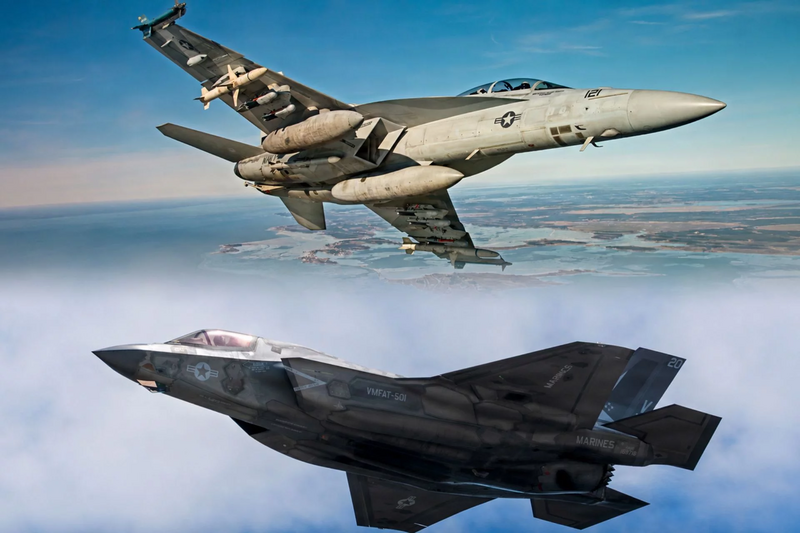 Thủy quân lục chiến Mỹ sẽ loại biên toàn bộ F/A-18 Hornet vào năm 2030, thay thế bằng khoảng 420 tiêm kích F-35. Ảnh: Army Recognition