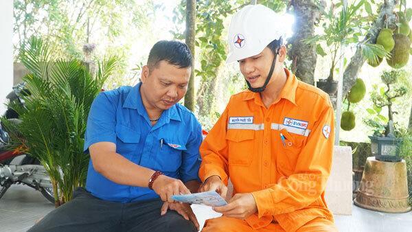 Điện lực Vĩnh Long tăng cường tuyên truyền tiết kiệm điện đến người dân và doanh nghiệp.