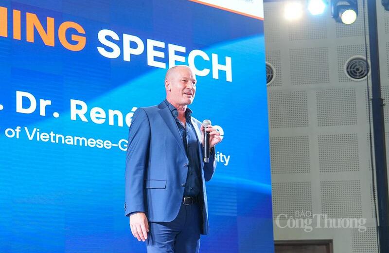 GS.TS. René Thiele - Hiệu trưởng Trường Đại học Việt - Đức.