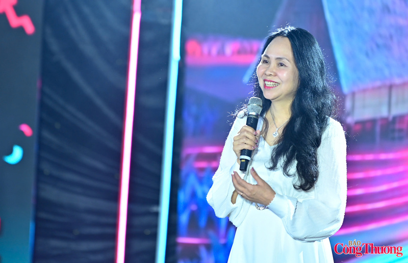 Bà Lê Hoàng Oanh, Cục trưởng Cục Thương mại điện tử và Kinh tế số, Bộ Công Thương. Ảnh: Nam Nguyễn