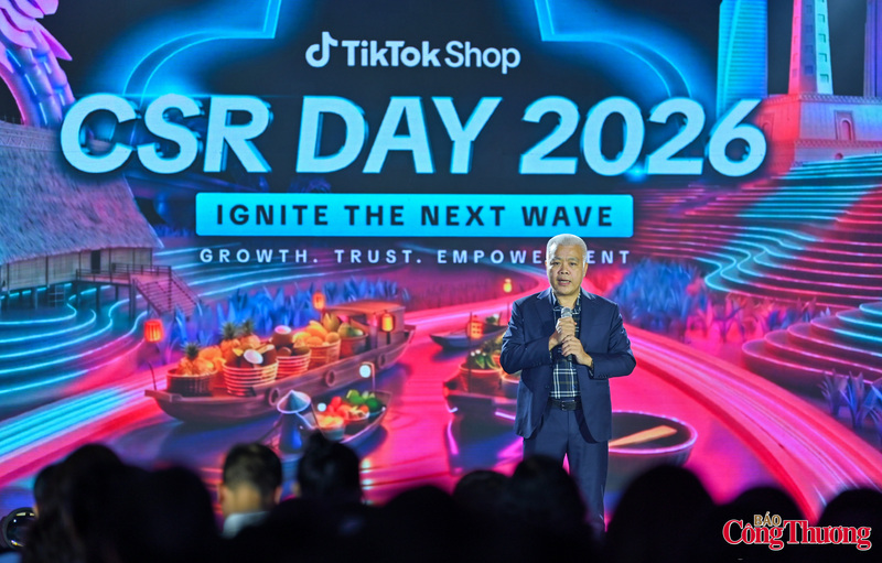 Tại sự kiện, ông Nguyễn Lâm Thanh, đại diện TikTok Shop Việt Nam cho hay: “Chúng ta phát động một phong trào thương mại điện tử không chỉ với mục tiêu doanh thu mà còn để xây dựng sự hiện diện của mỗi địa phương, mỗi quê hương trên không gian mạng. Khi mỗi xã, mỗi phường có thể kể câu chuyện sản phẩm và bản sắc của mình trên nền tảng số, đó sẽ là động lực mới cho hàng Việt phát triển".
