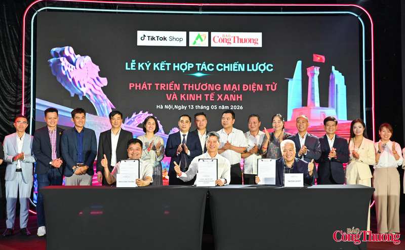 Trong khuôn khổ sự kiện, Báo Công Thương cùng TikTok Việt Nam và Trung tâm Xúc tiến thương mại nông nghiệp (AGRITRADE) cũng đã ký kết biên bản ghi nhớ hợp tác (MOU) nhằm thúc đẩy quảng bá hàng Việt, nông sản địa phương và các sáng kiến thương mại số bền vững.