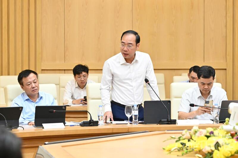 Chùm ảnh: Bộ trưởng Lê Mạnh Hùng làm việc với Cục Xúc tiến thương mại - 4