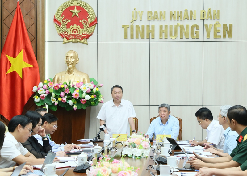 Ông Nguyễn Huy Dũng - Ủy viên dự khuyết Ban Chấp hành Trung ương Đảng, Ủy viên chuyên trách Ban Chỉ đạo Trung ương về phát triển KHCN, ĐMST và CĐS phát biểu về chiến lược phát triển khoa học công nghệ tại Hưng Yên. Ảnh CTTĐT Hưng Yên