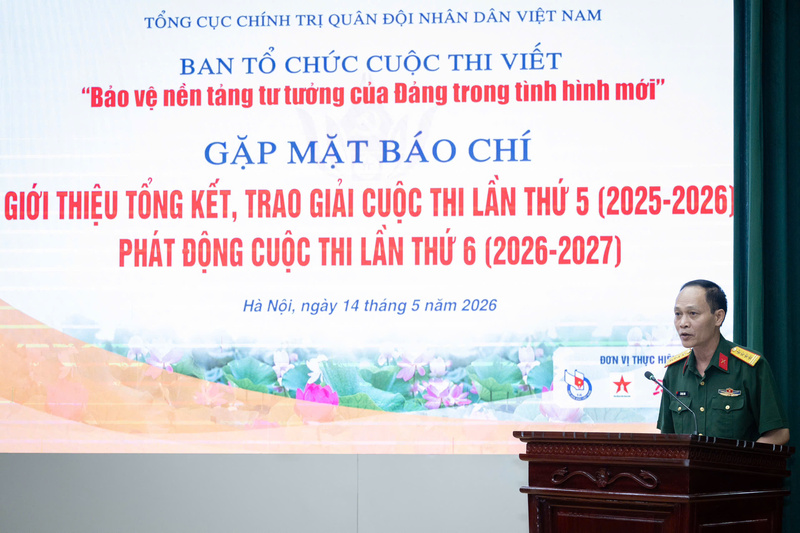 Đại tá Lê Ngọc Long - Phó Tổng biên tập Báo Quân đội nhân dân, Phó trưởng ban Thường trực Ban tổ chức cuộc thi. Ảnh: Ban tổ chức