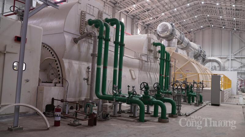 Tiếp đó, vào ngày 6/5/2026, Tổ máy số 1 tiếp tục thực hiện đốt than lần đầu thành công, đánh dấu bước chuyển quan trọng trong quá trình chạy thử vận hành. Ảnh: Thành Long