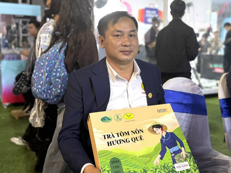 Ông Tống Văn Viện, Chủ tịch kiêm Giám đốc Hợp tác xã nông sản Phú Lương. Ảnh: Minh Trang